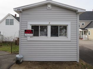 7 Arch St, Northfield, NH 03276