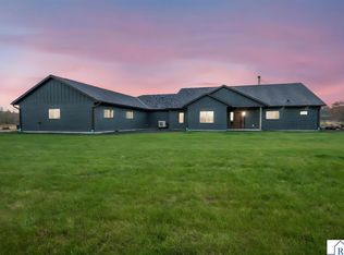 847 E Judson Fort Rd, Lake Crystal, MN 56055