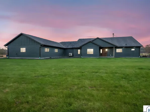 847 E Judson Fort Rd, Lake Crystal, MN 56055