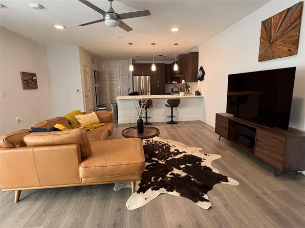 2213 Poquito St APT 317, Austin, TX 78722