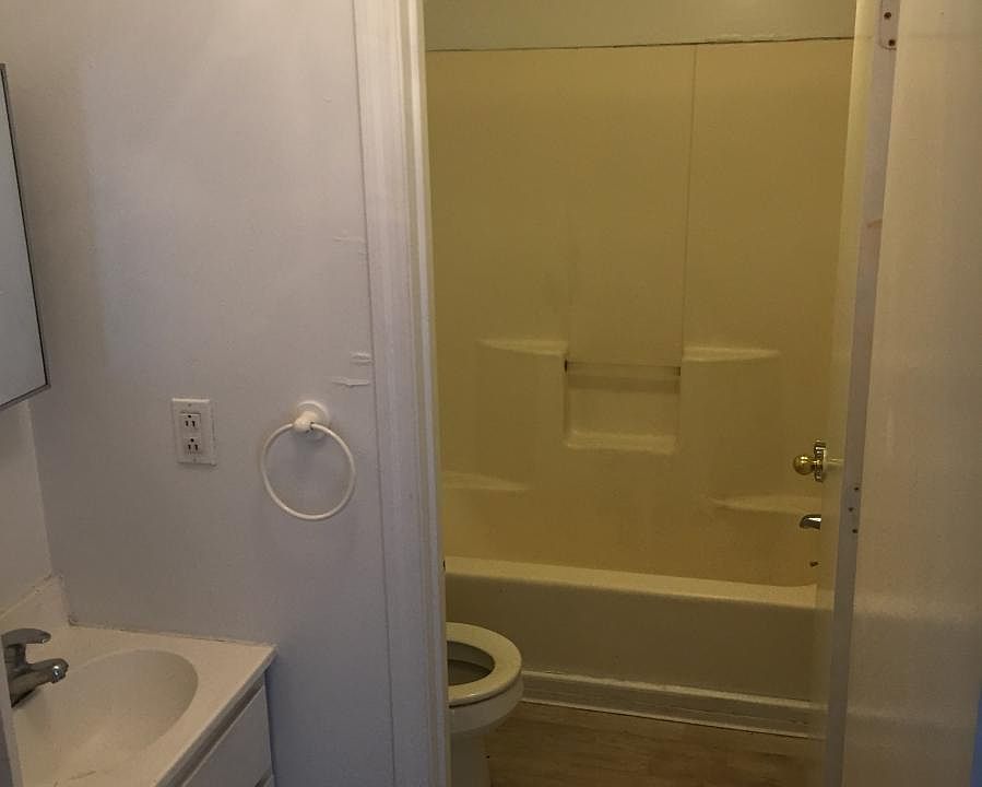 2nd image of 351 King St #A