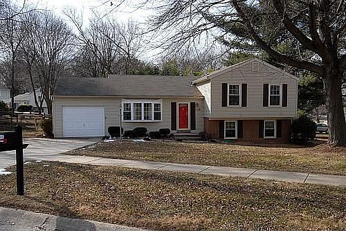 1st image of 301 Currier Dr