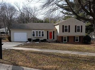 301 Currier Dr, Rockville, MD 20850