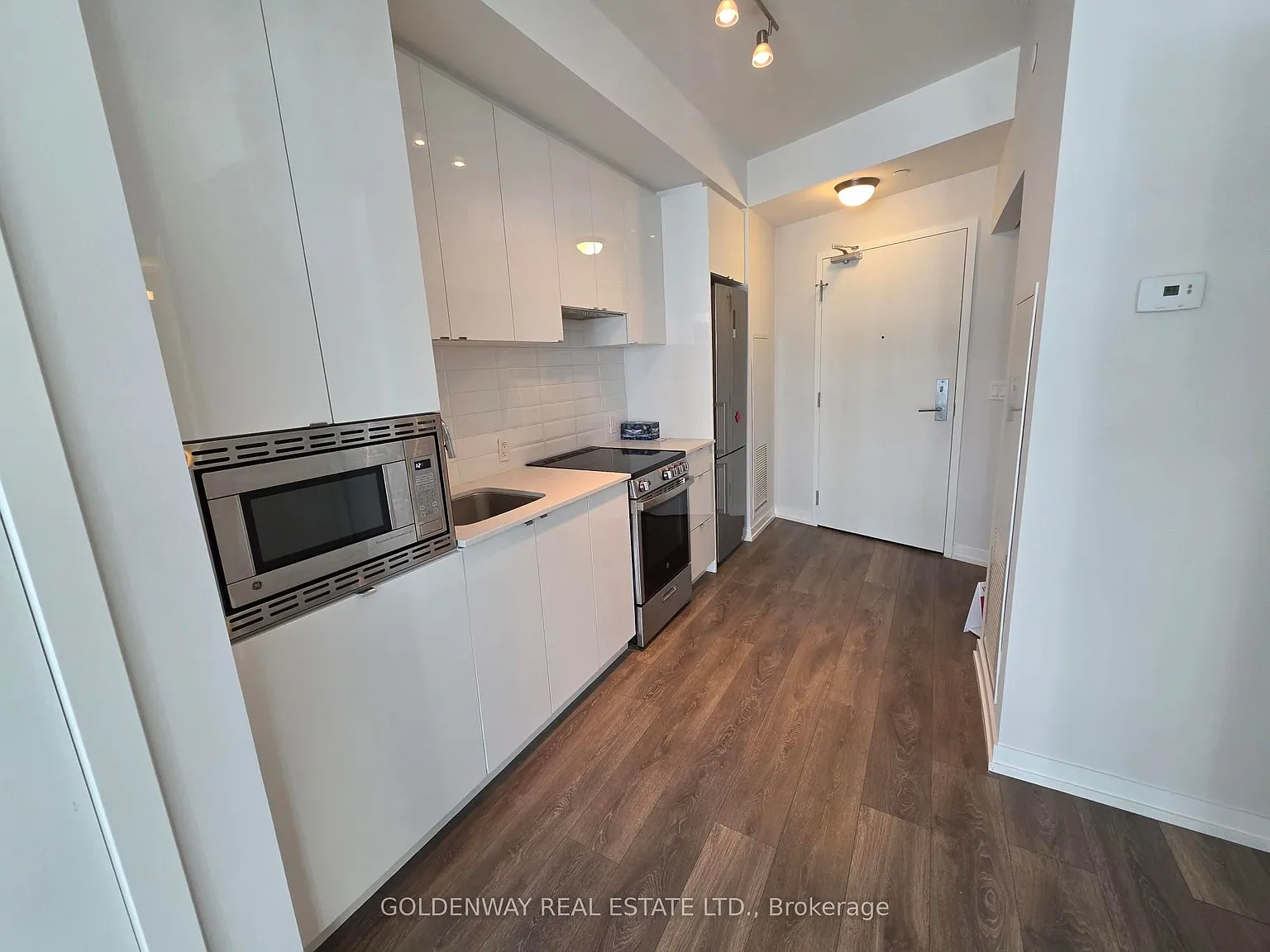 2 bed, $2,950 — Photo 3