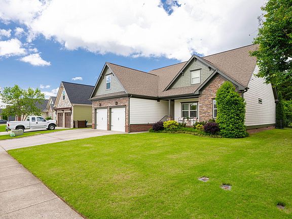 2nd image of 8665 Seven Lakes Dr