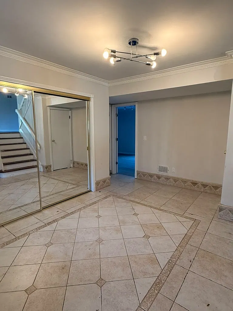 5 bed, 1950 sqft, $3,800 — Photo 3