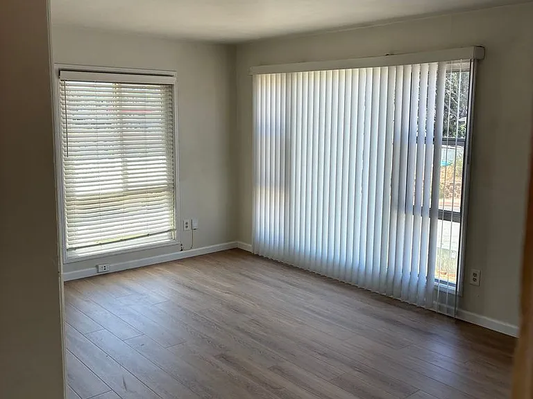 4154 Vista Grande Dr — Photo 2