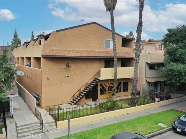 709 E Chestnut Ave, Santa Ana, CA 92701