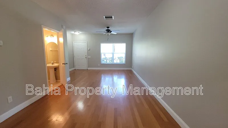 2 bed, 1.5 bath, 1184 sqft, $1,975 — Photo 4