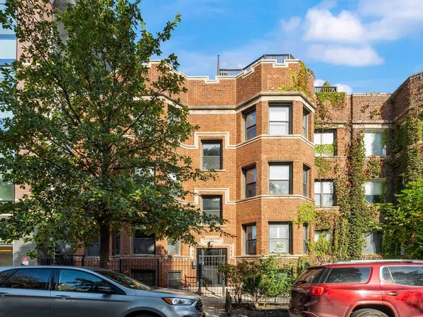 746 W Cornelia Ave #Gw, Chicago, IL 60657