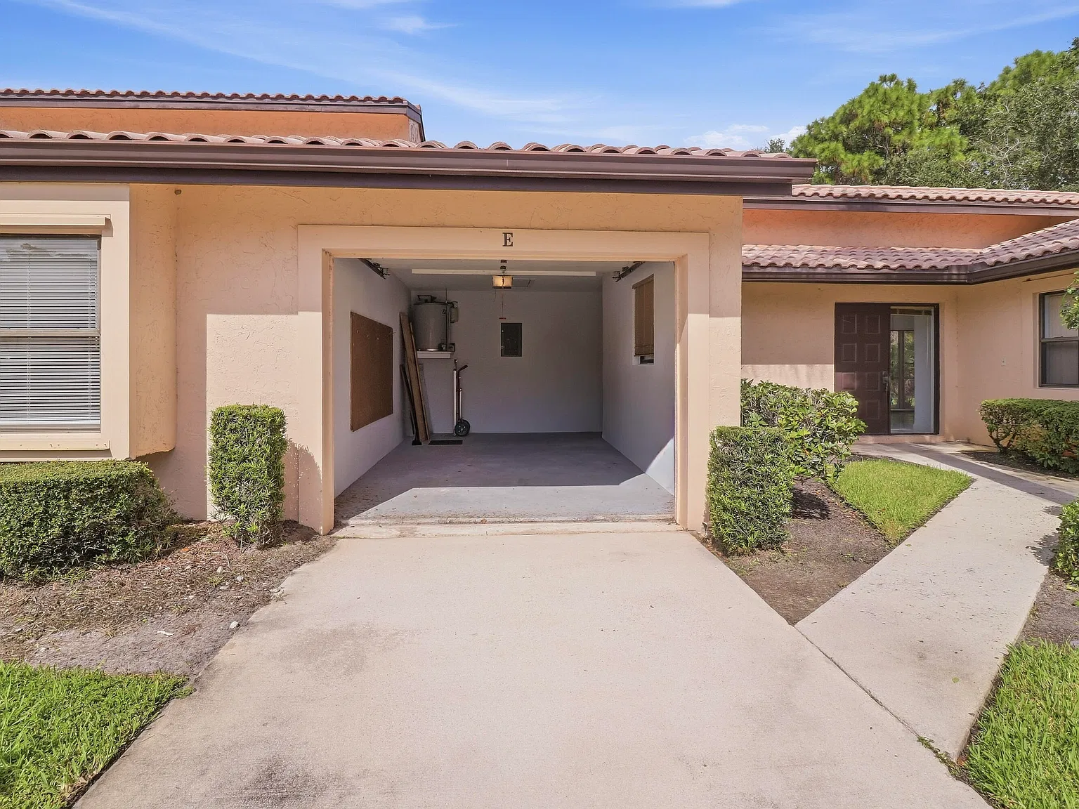 2 bed, 2.5 bath, 1503 sqft, $2,800 — Photo 3