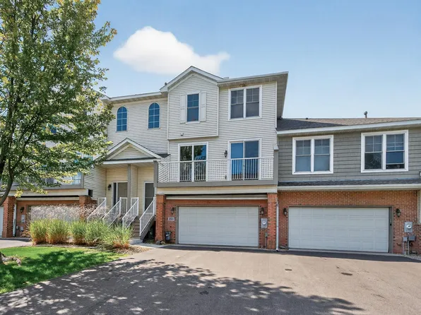 20055 Heritage Dr, Lakeville, MN 55044