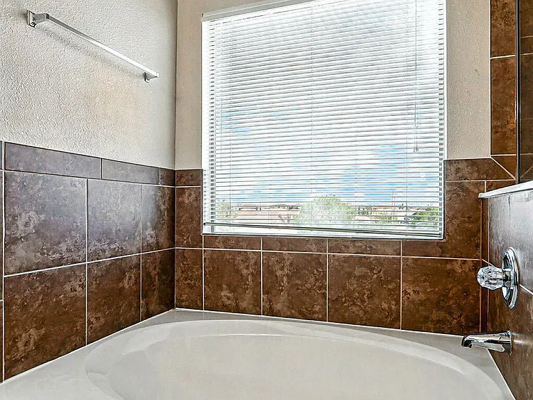 4746 Joseph Rodriguez Dr — Photo 31