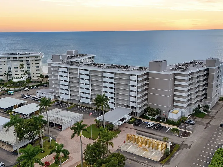 3443 Gulf Shore Blvd N #1 — Photo 10
