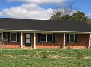 111 Silvercreek Rd, Hazel Green, AL 35750