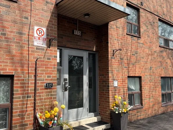115 8th St, Toronto, ON