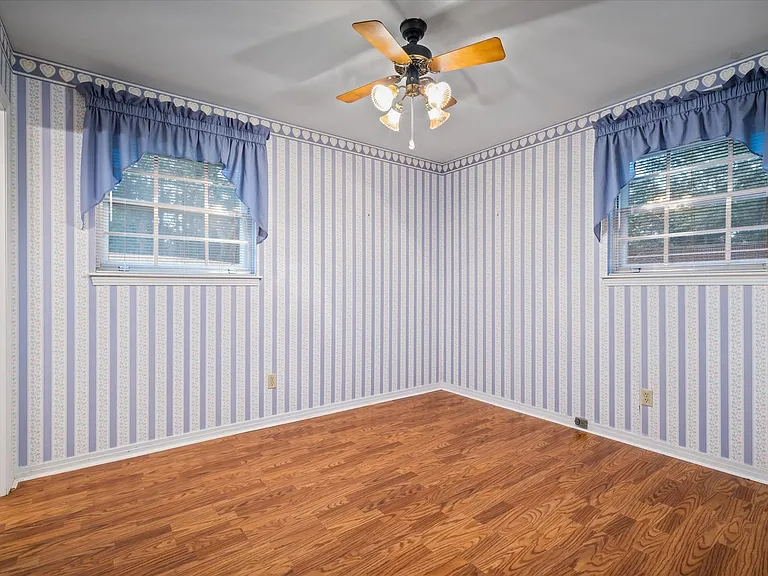 7300 Cypress Ave — Photo 11