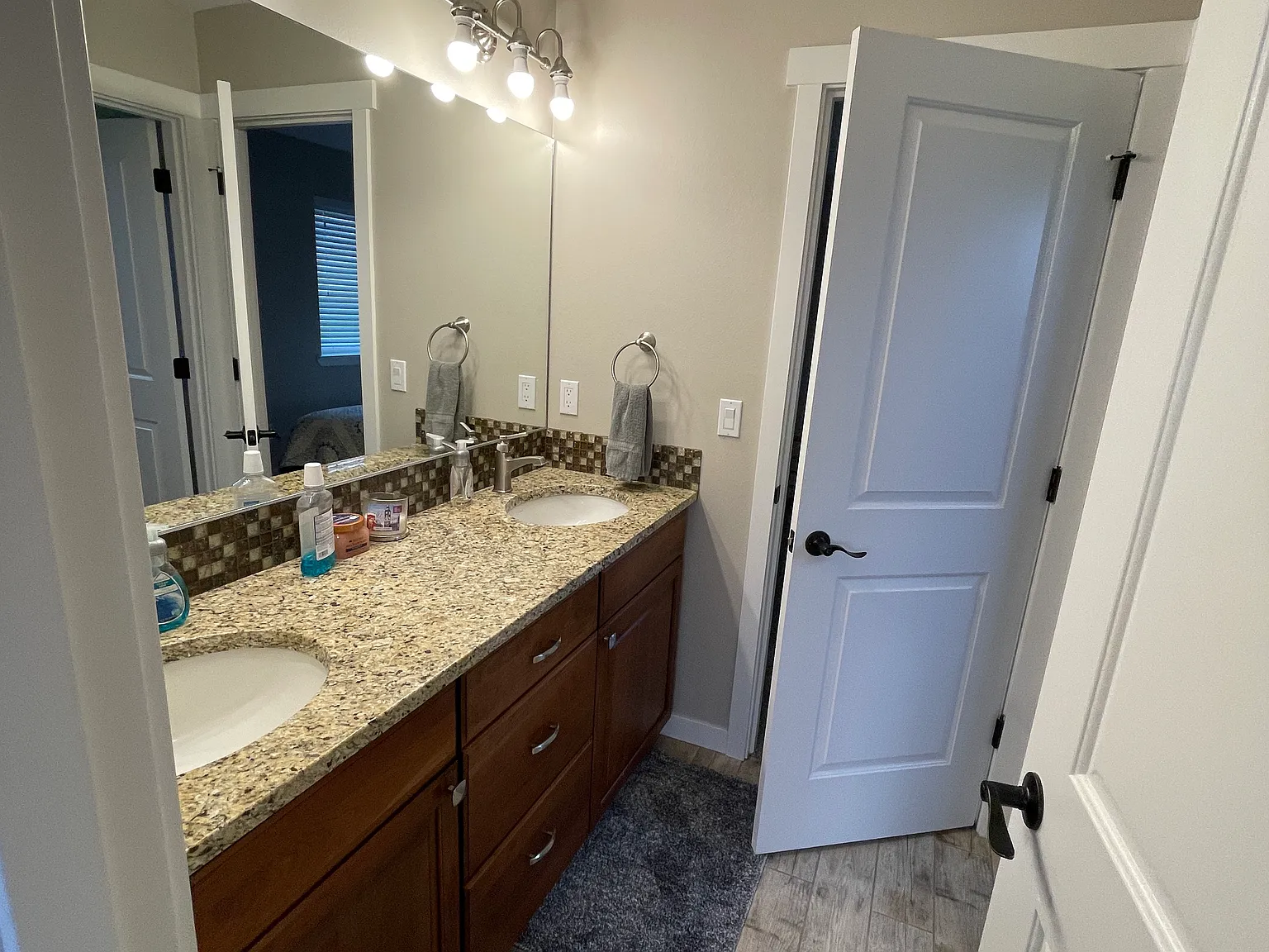 3 bed, 2.5 bath, 1443 sqft, $3,000 — Photo 4