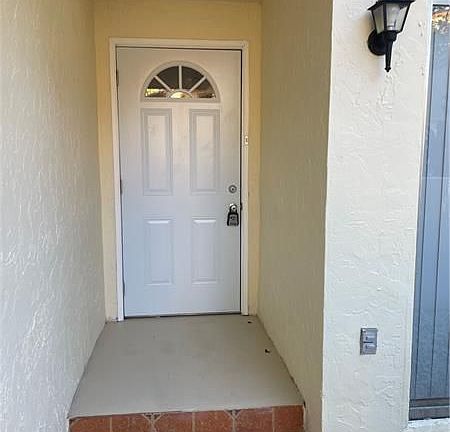 2nd image of 843 NW 82nd Ave