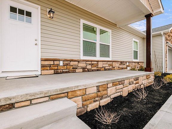 4th image of 831 Sam Black Rd