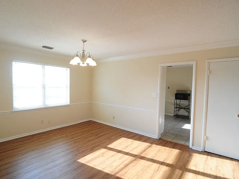 8205 Willowbrook Cir SE #C — Photo 8