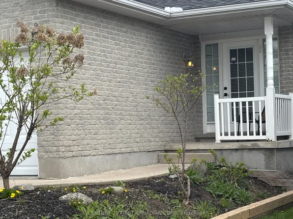 86 Loggers Grv, London, ON N5W 6G5