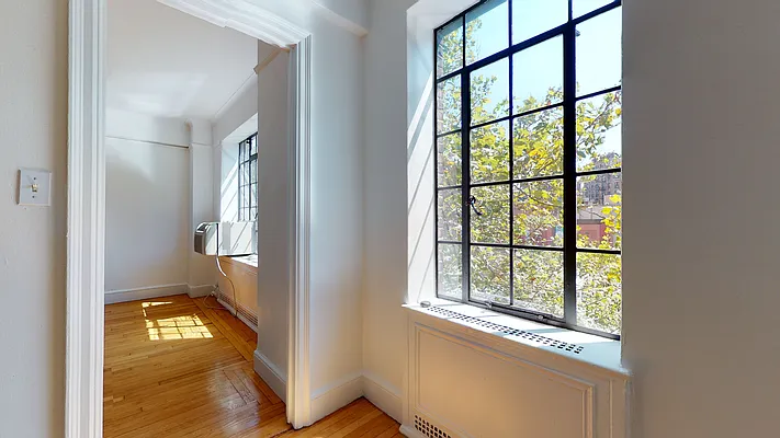 Rented by Bond New York | media 20