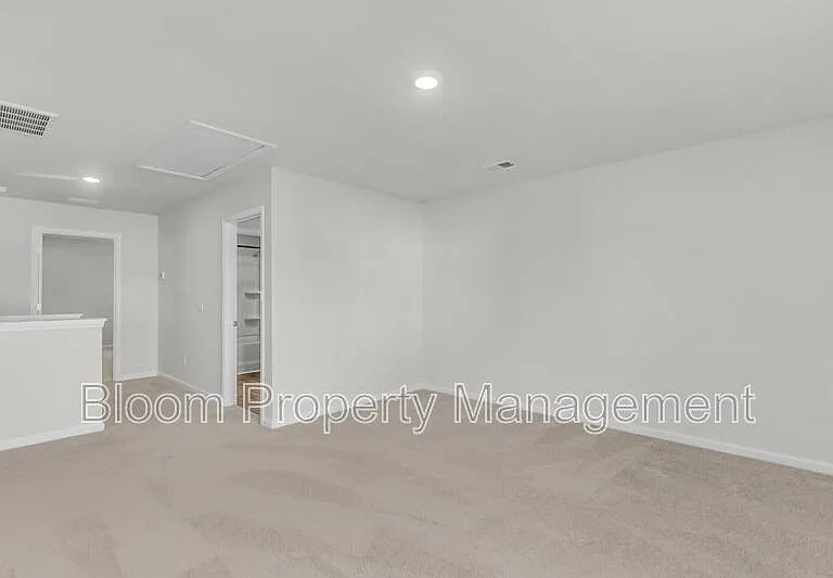 828 Lilyford Ln — Photo 34