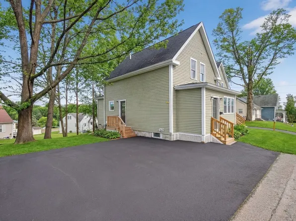 45-45B Fruit St, Leominster, MA 01453