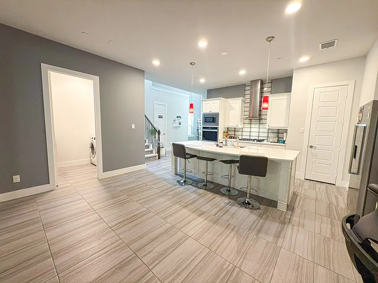 2839 Highpoint Ct — Photo 10