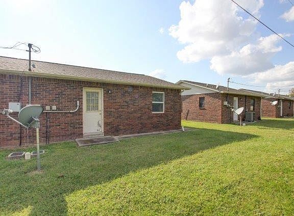 5th image of 404 Thompsonville Ln APT 18