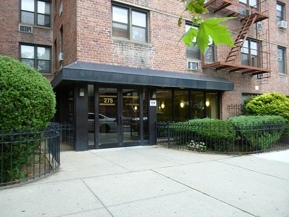 3rd image of 275 Webster Ave APT 5G