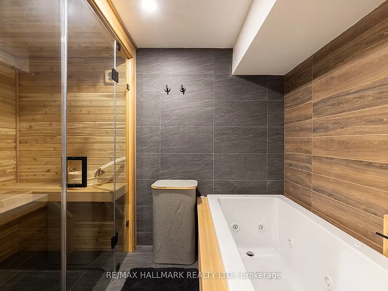 18 Foxley St — Photo 37