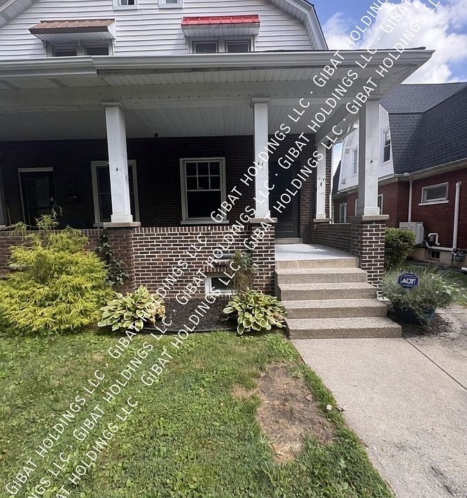 1st image of 1718 Elm St