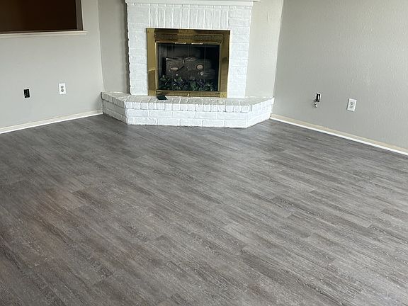 5th image of 2700 N 16th St APT 47