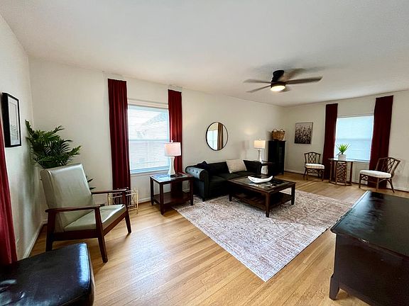 5th image of 437 Delano Ave