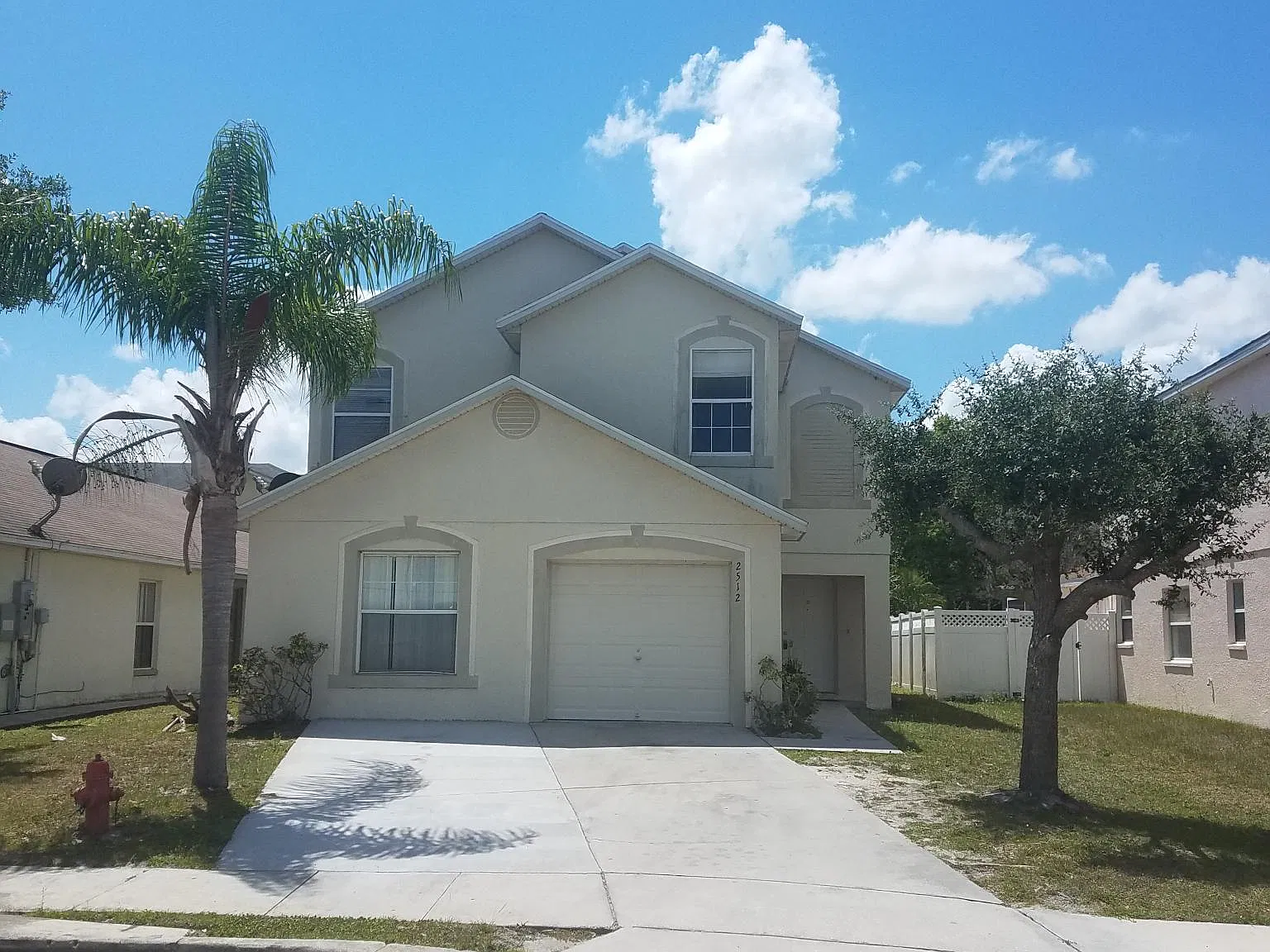 5 bed, 2239 sqft, $2,800 — Photo 2