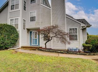 20 Jill Ct S, Monmouth Junction, NJ 08852