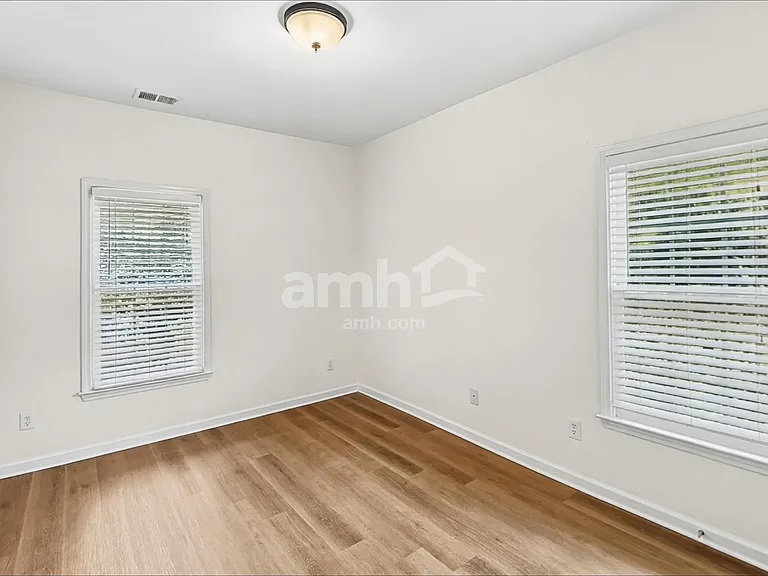 710 Pear Grove Pl — Photo 14