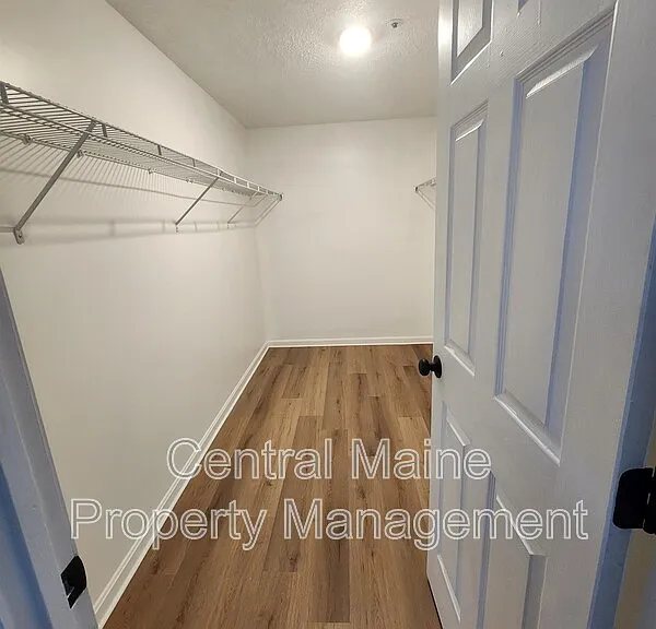 39 Northern Avenue Hts #8 — Photo 10
