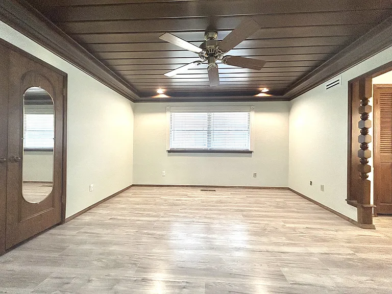 6605 Parkwood Ln — Photo 16