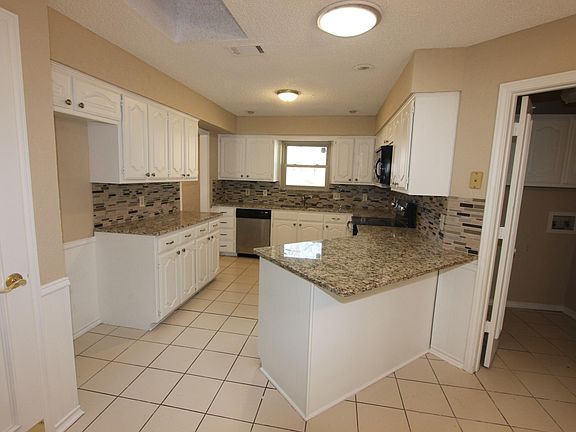 5th image of 3504 Hilltop Ln