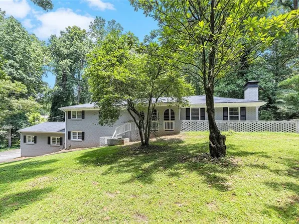 6323 Caroline Ct, Austell, GA 30168
