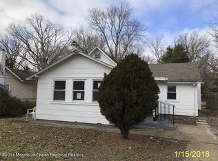 134 W 5th St, Howell, NJ 07731