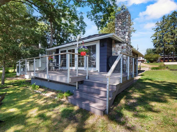 N4782 N Lakeshore Dr, Princeton, WI 54968