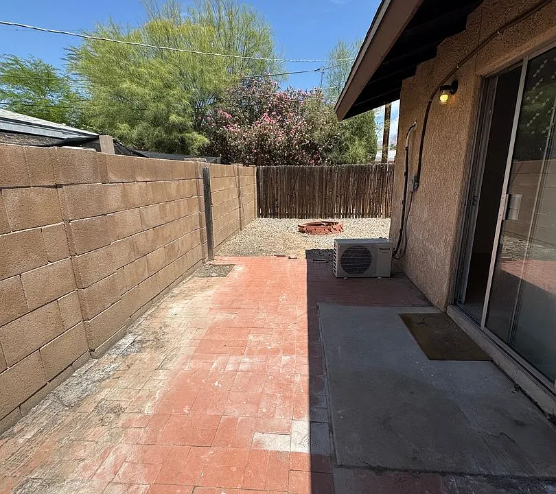 Just remodeled Beautiful small community has a one bedroom one bathroom available! Large Fenced B...