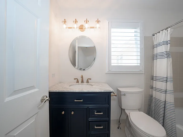 116 Montrose Ave #H — Photo 37