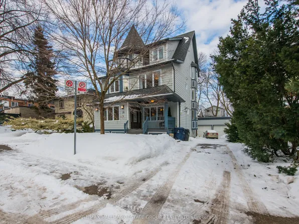 25 Neville Park Blvd, Toronto, ON M4E 3P5