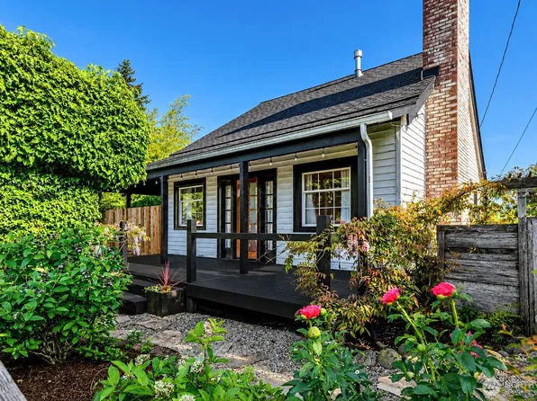 2127 8th Street, Bremerton, WA 98312
