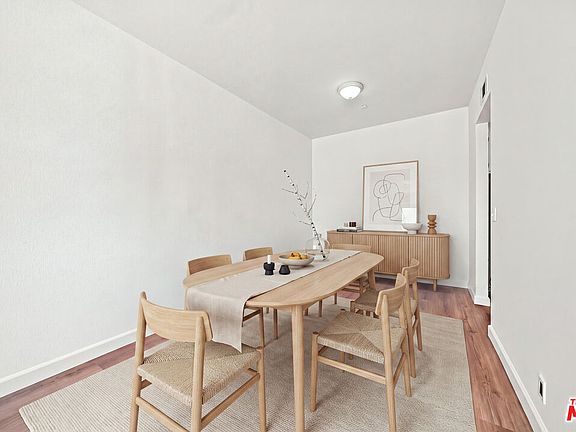 3rd image of 533 S Saint Andrews Pl Unit 404